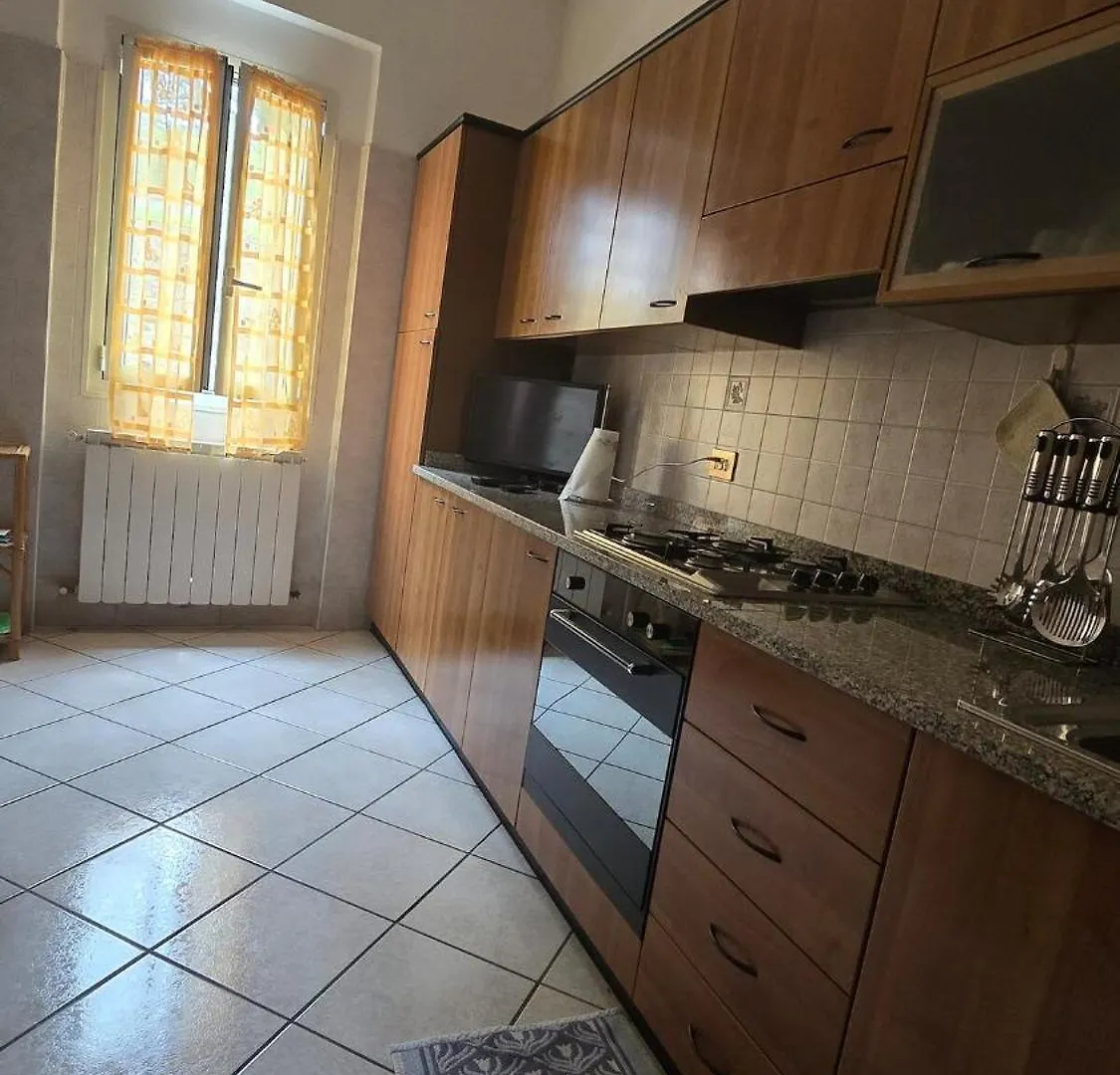 Apartment Guest House Pietracolora