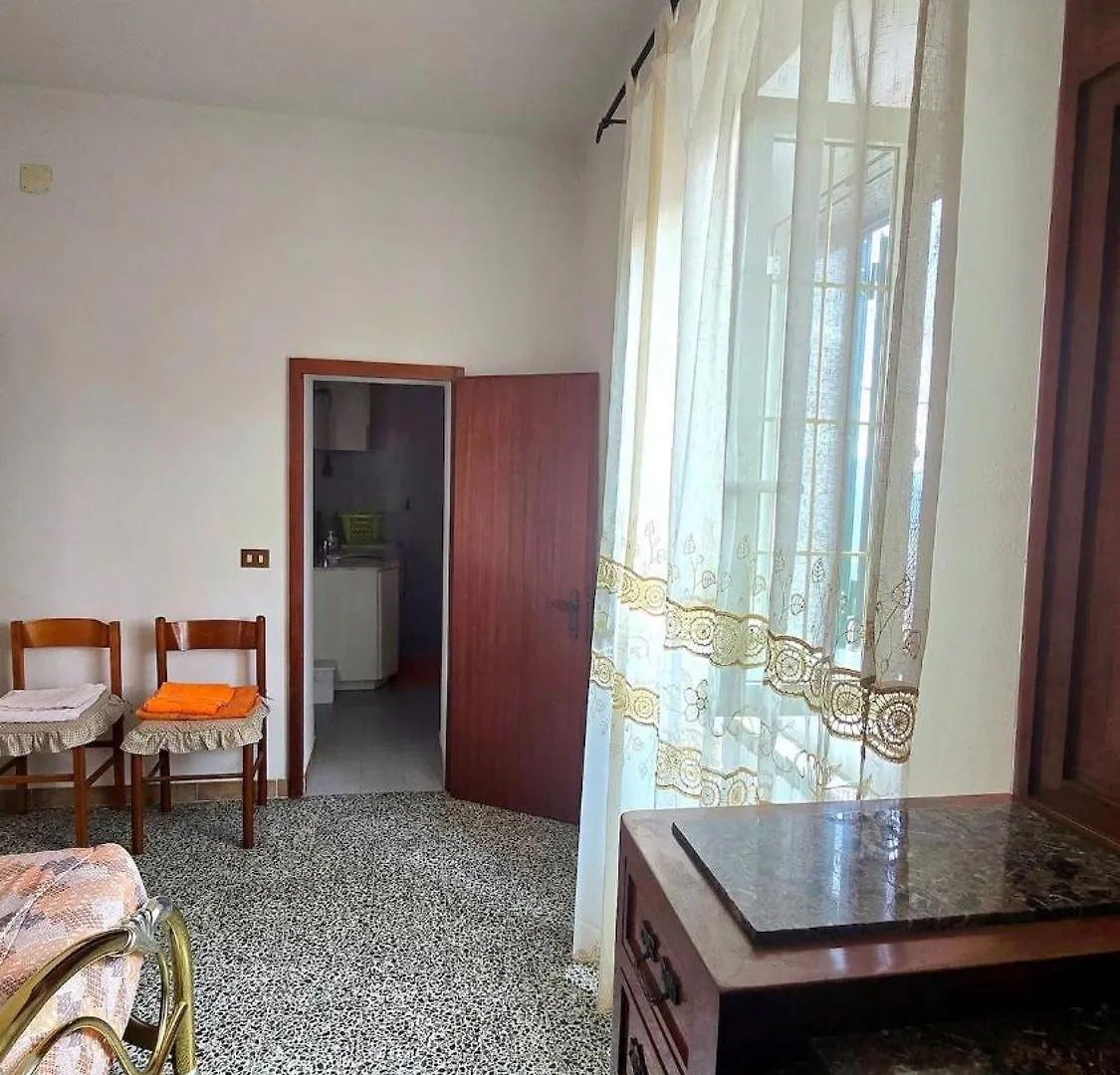 Guest House Pietracolora Italy